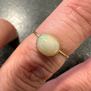 Incredible Iridescent Mexican Fire Opal 14k Gold Ring